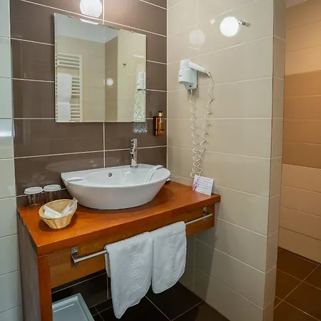 Opus 5* Sinaia